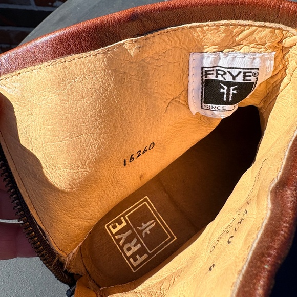 Share Frye Women's Veronica Harness Boots 8.5 Brown Leather Zip Ankle Moto Biker - Picture 14 of 14